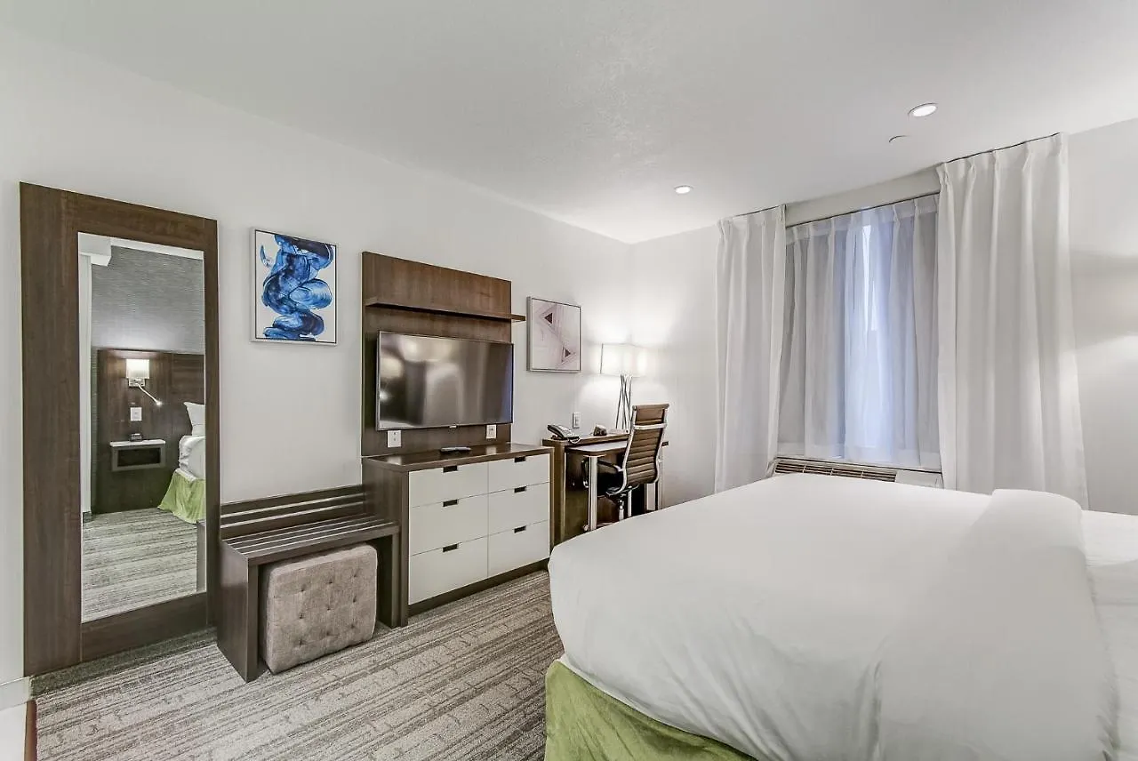 Est Hotel Toronto