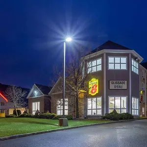 Hotel Super 8 By Wyndham Québec